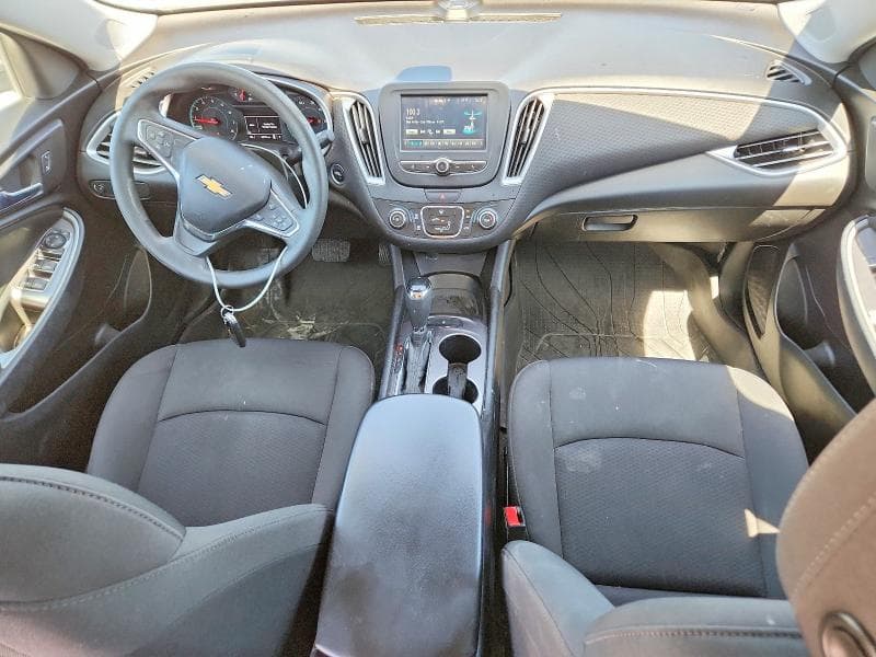 2018 CHEVROLET MALIBU LS 8