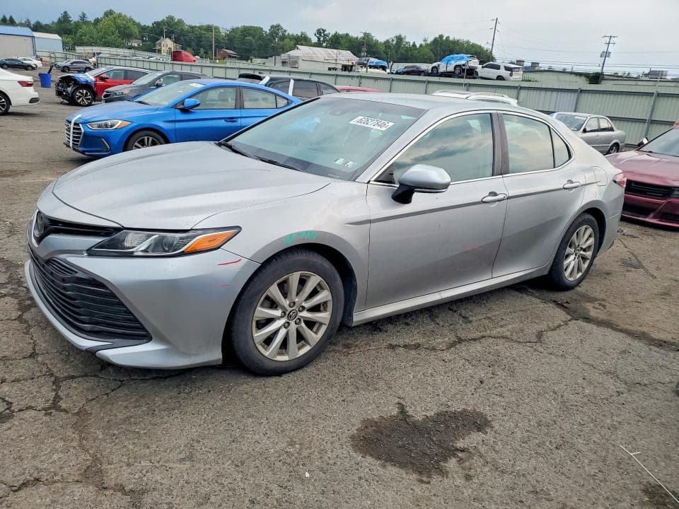 2019 TOYOTA CAMRY LE - 1