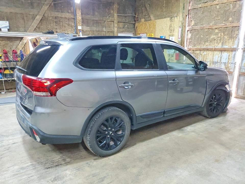 2018 MITSUBISHI OUTLANDER SE 3