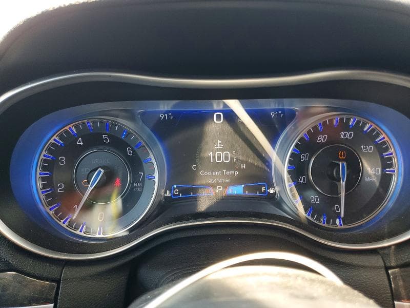 2019 CHRYSLER 300 LIMITED 9