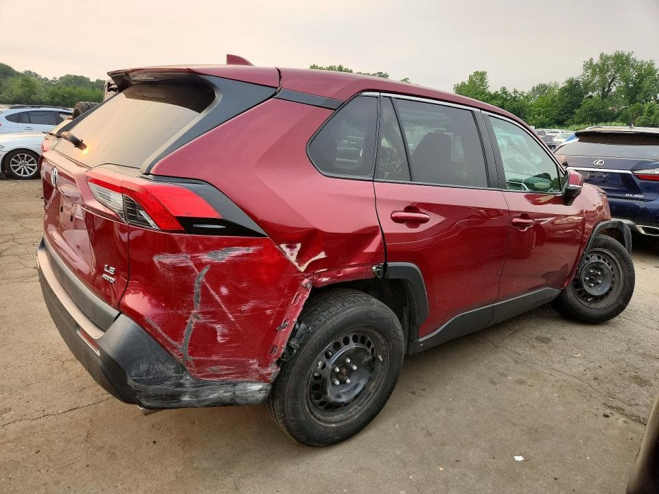 2022 TOYOTA RAV4 LE 3