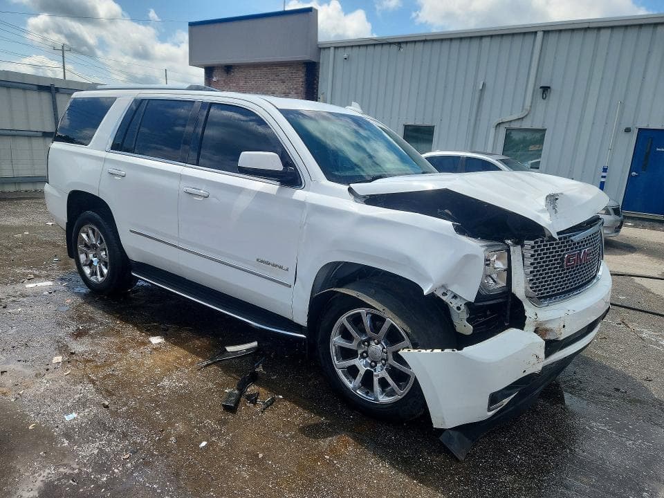 2017 GMC YUKON DENALI 4