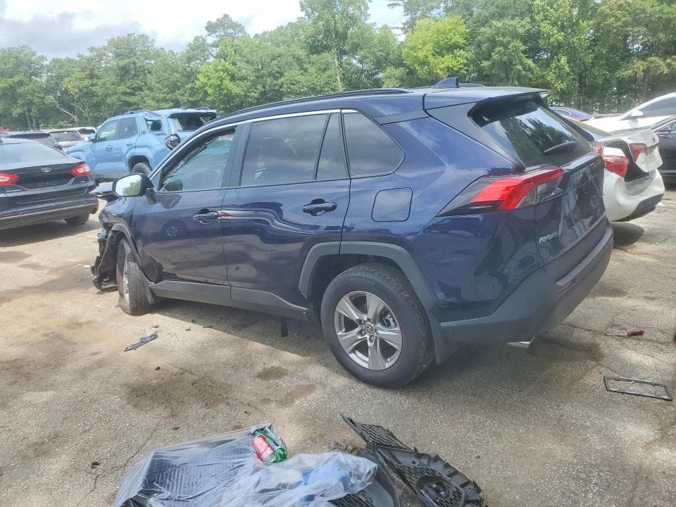 2025 TOYOTA RAV4 XLE 2