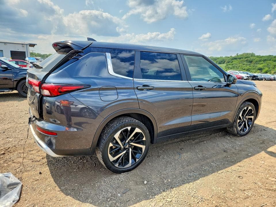 2024 MITSUBISHI OUTLANDER SE 3
