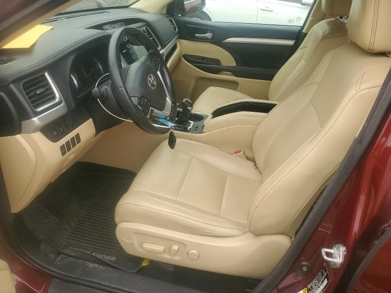 2017 TOYOTA HIGHLANDER XLE 7