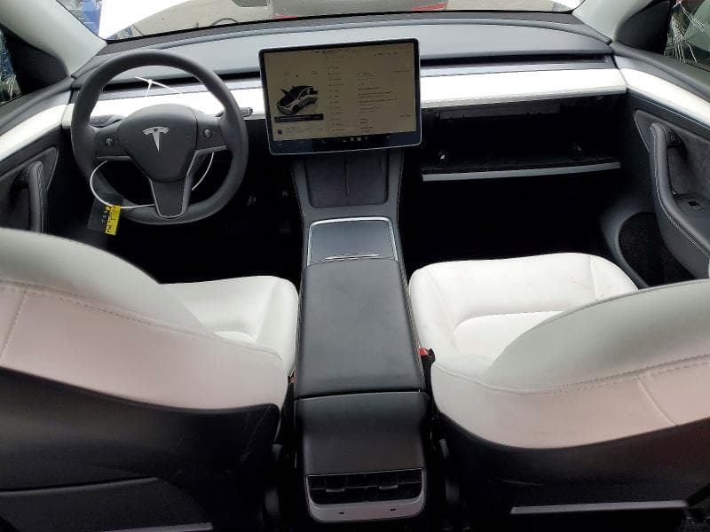 2022 TESLA MODEL Y 8