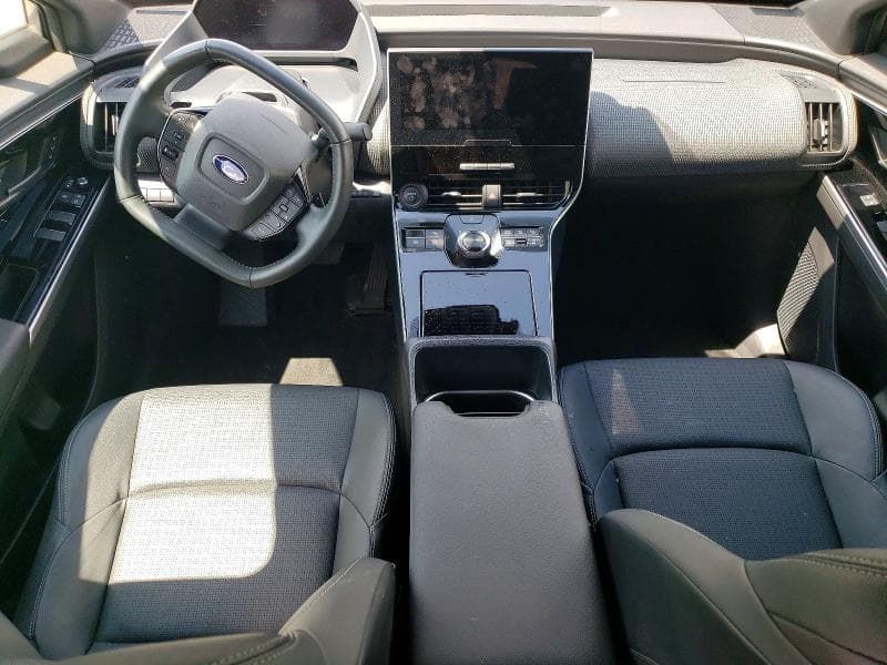 2025 SUBARU SOLTERRA PREMIUM 8