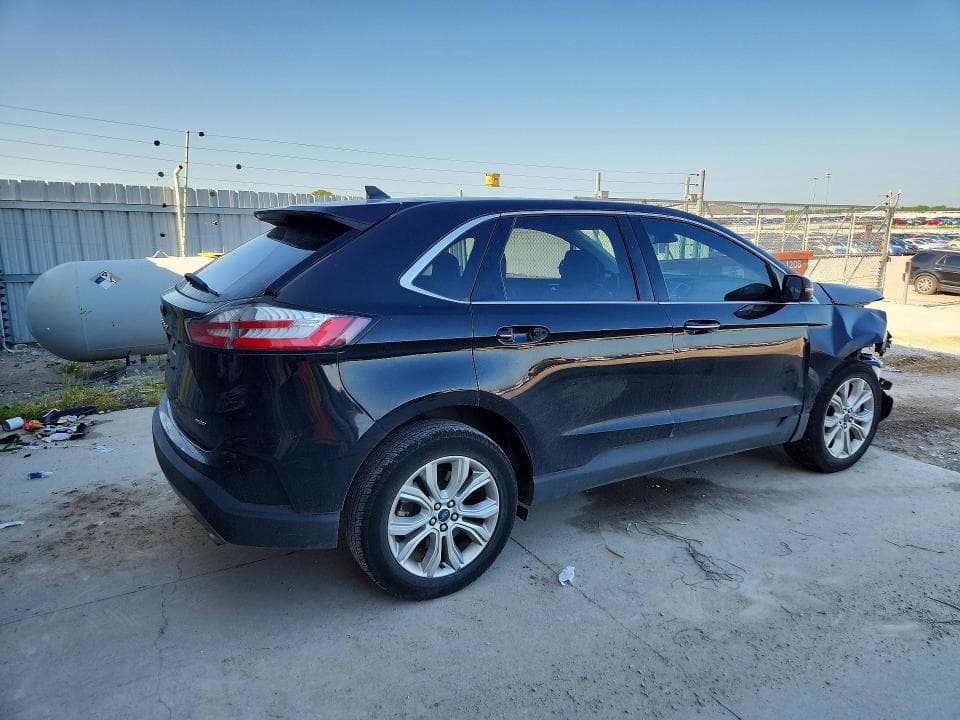 2022 FORD EDGE TITANIUM 3