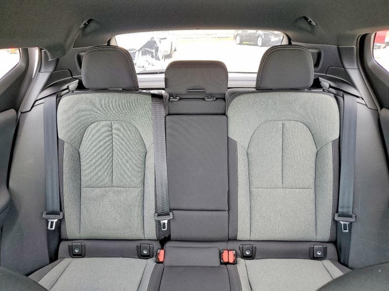 2025 VOLVO XC40 CORE 10