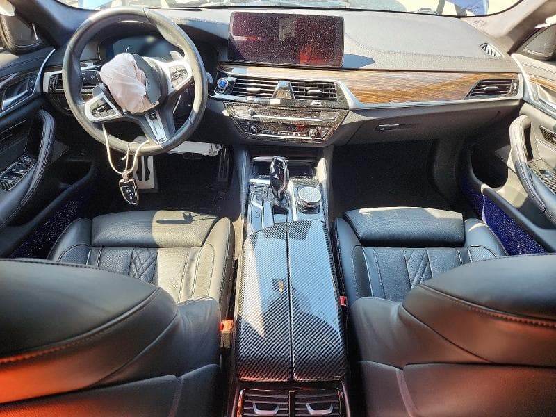 2021 BMW M550XI 8