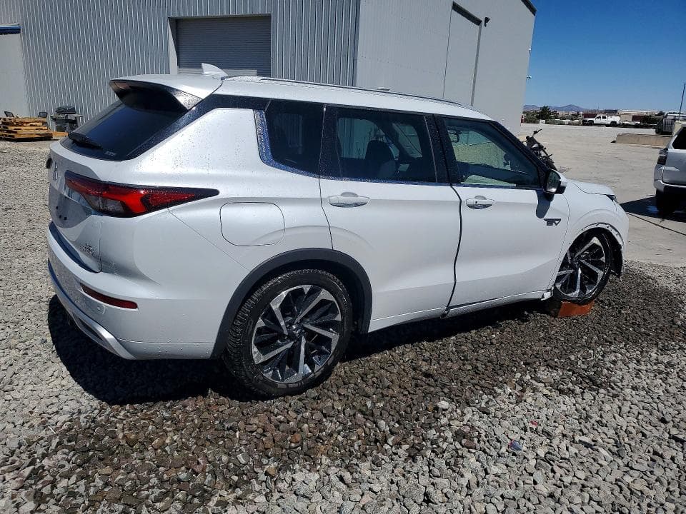 2023 MITSUBISHI OUTLANDER SEL 3