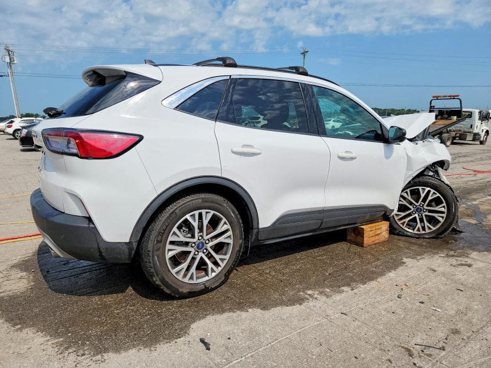 2022 FORD ESCAPE SEL 3