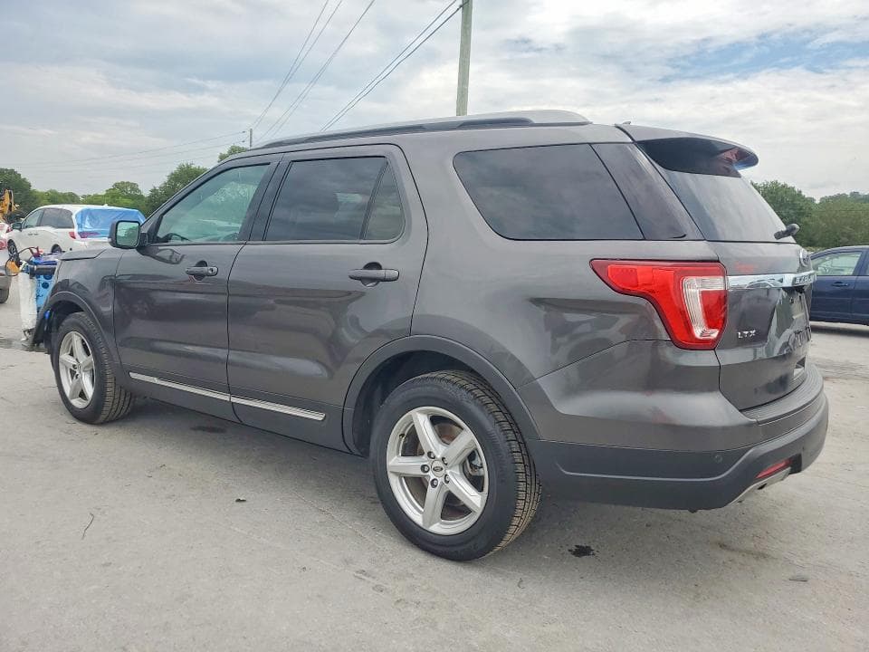 2019 FORD EXPLORER XLT 2