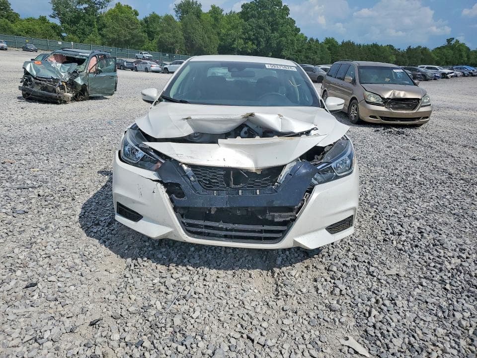 2020 NISSAN VERSA SV 5