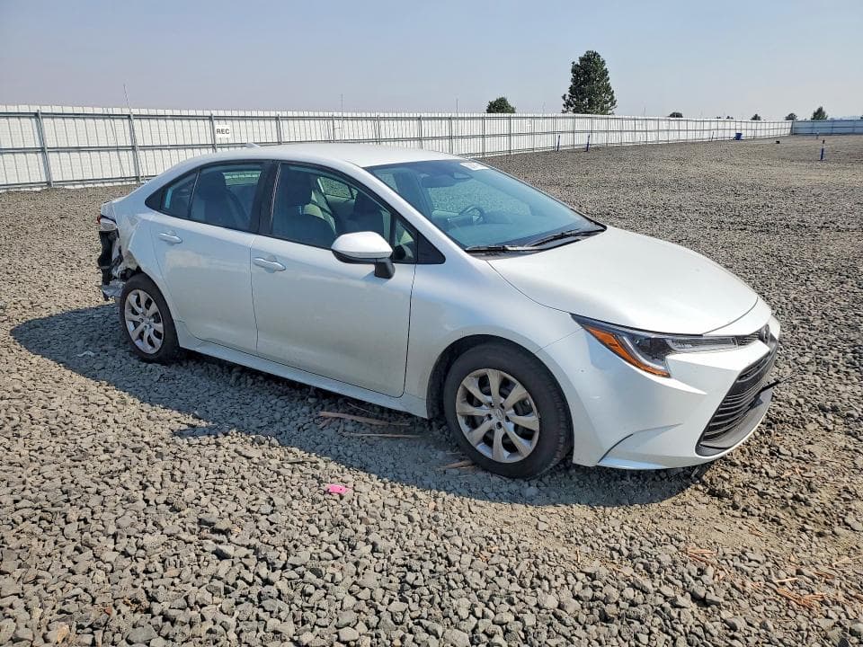 2026 TOYOTA COROLLA LE 4