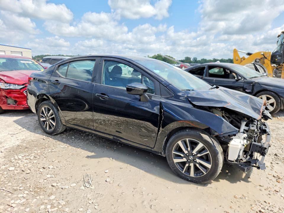 2021 NISSAN VERSA SV 4