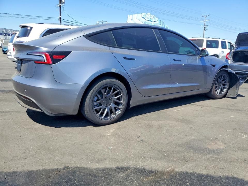 2026 TESLA MODEL 3 3