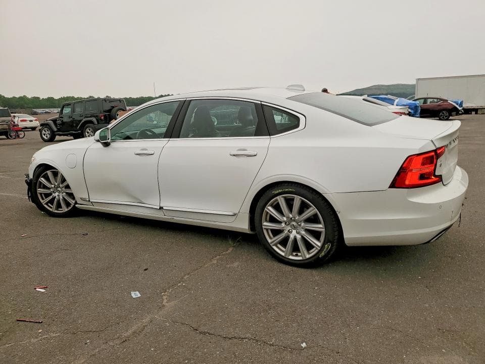 2018 VOLVO S90 T8 INSCRIPTION 2
