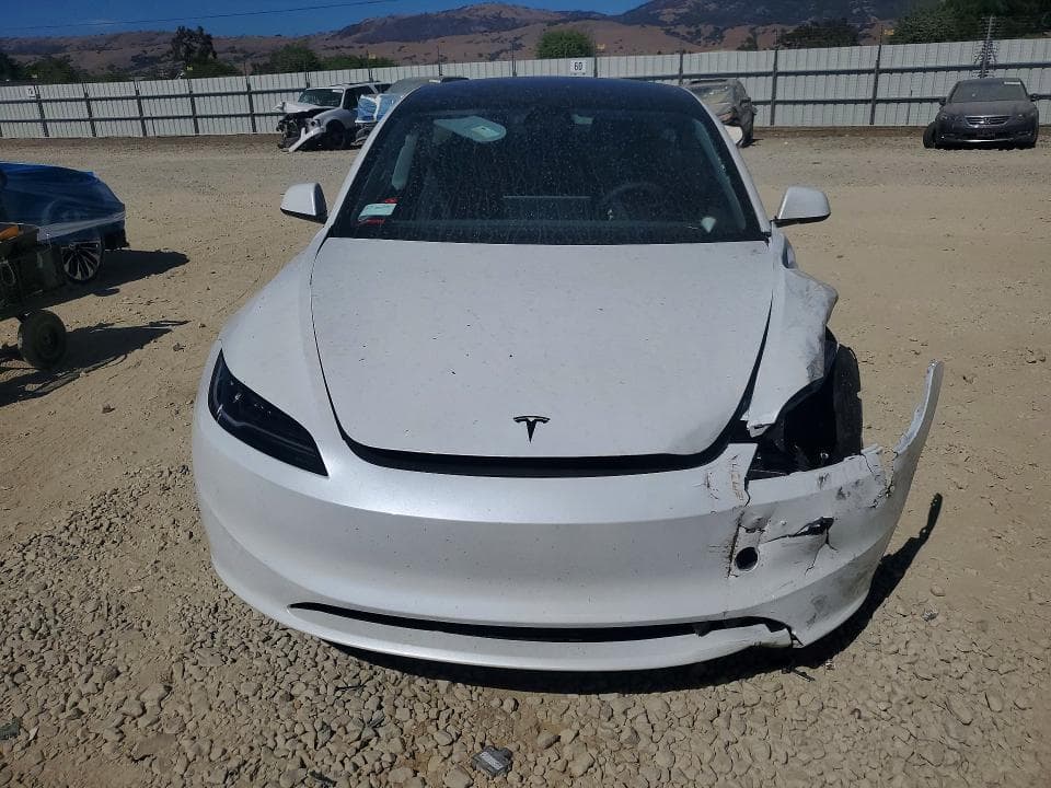 2026 TESLA MODEL 3 5