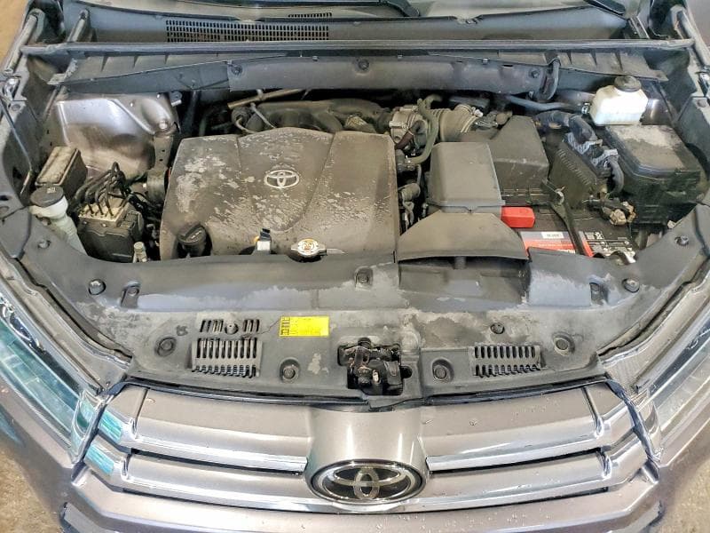 2019 TOYOTA HIGHLANDER LIMITED 12