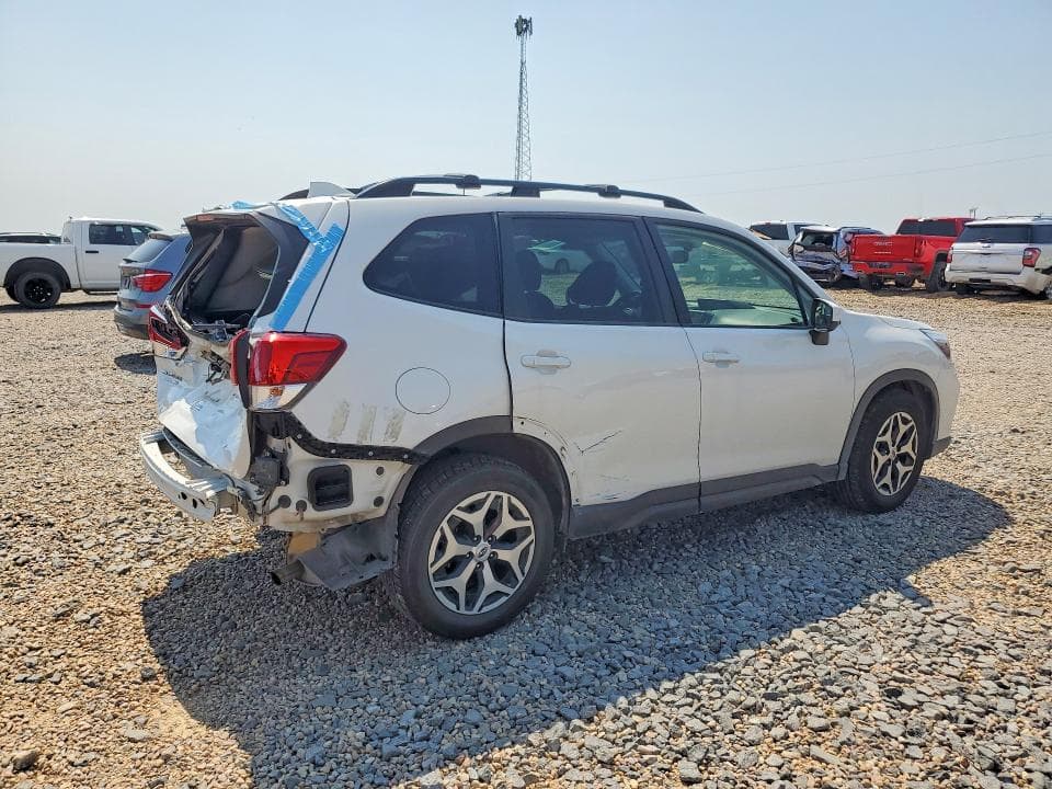 2021 SUBARU FORESTER PREMIUM 3
