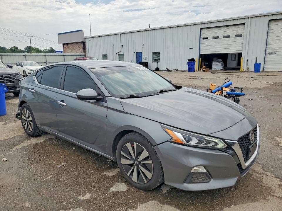 2021 NISSAN ALTIMA SV 4