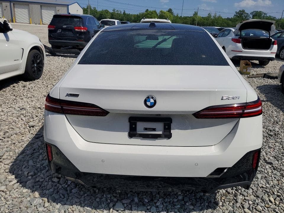 2024 BMW 530 XI 6