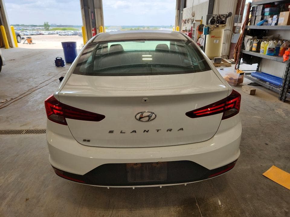 2020 HYUNDAI ELANTRA SE 6