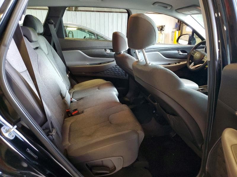 2019 HYUNDAI SANTA FE SE 10