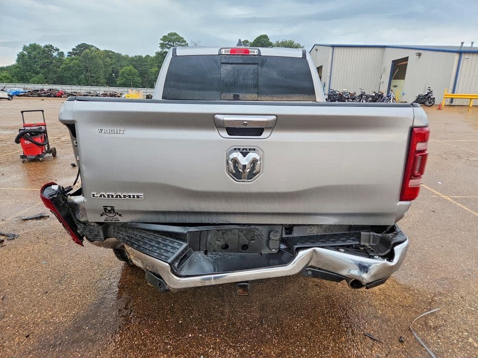 2019 RAM 1500 LARAMIE 6