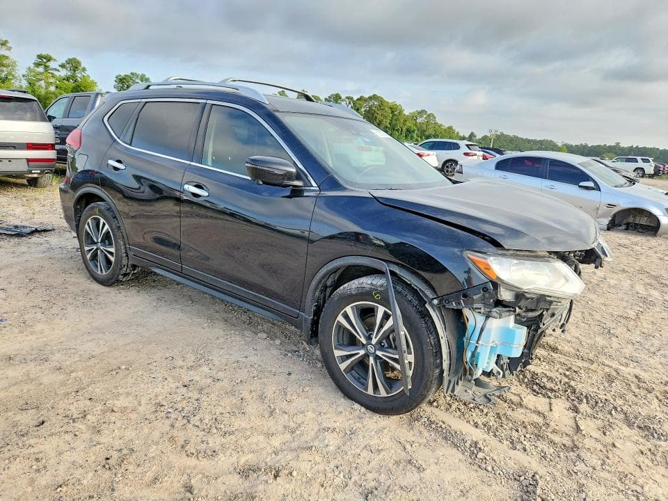 2020 NISSAN ROGUE SV 4
