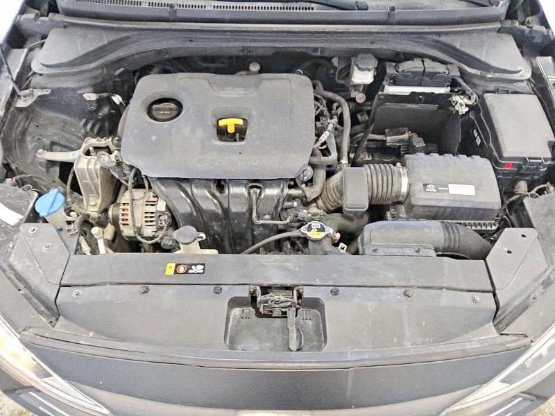 2019 HYUNDAI ELANTRA SE 11