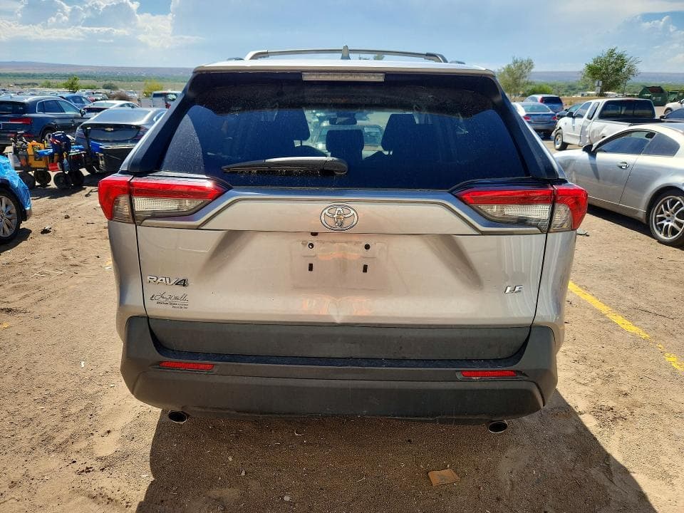 2020 TOYOTA RAV4 LE 6