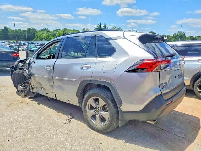 2025 TOYOTA RAV4 XLE 2