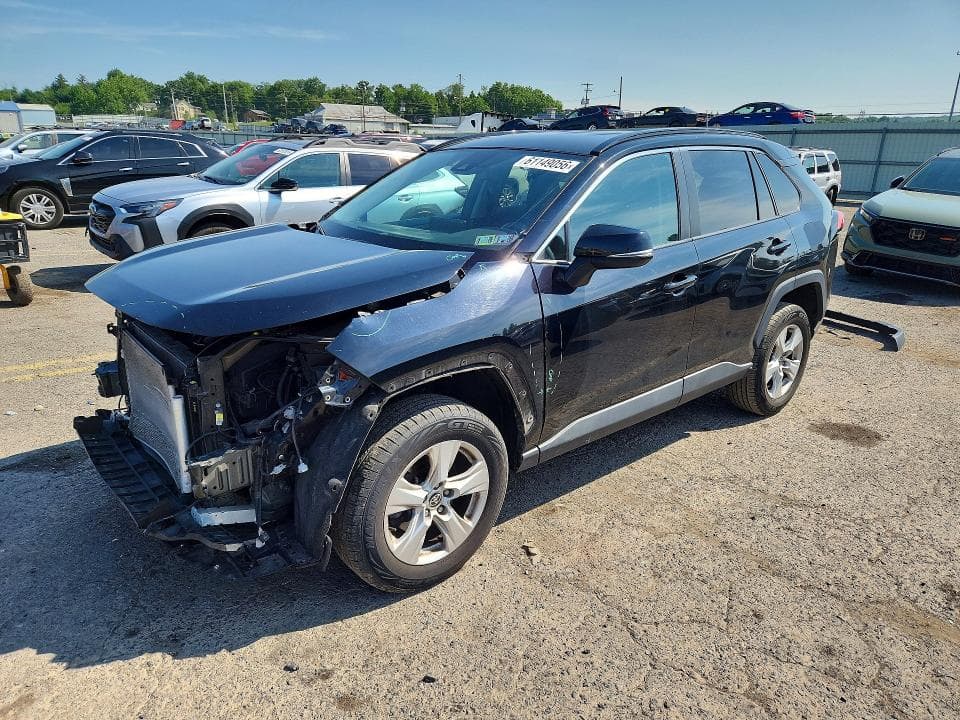 2021 TOYOTA RAV4 XLE - 1