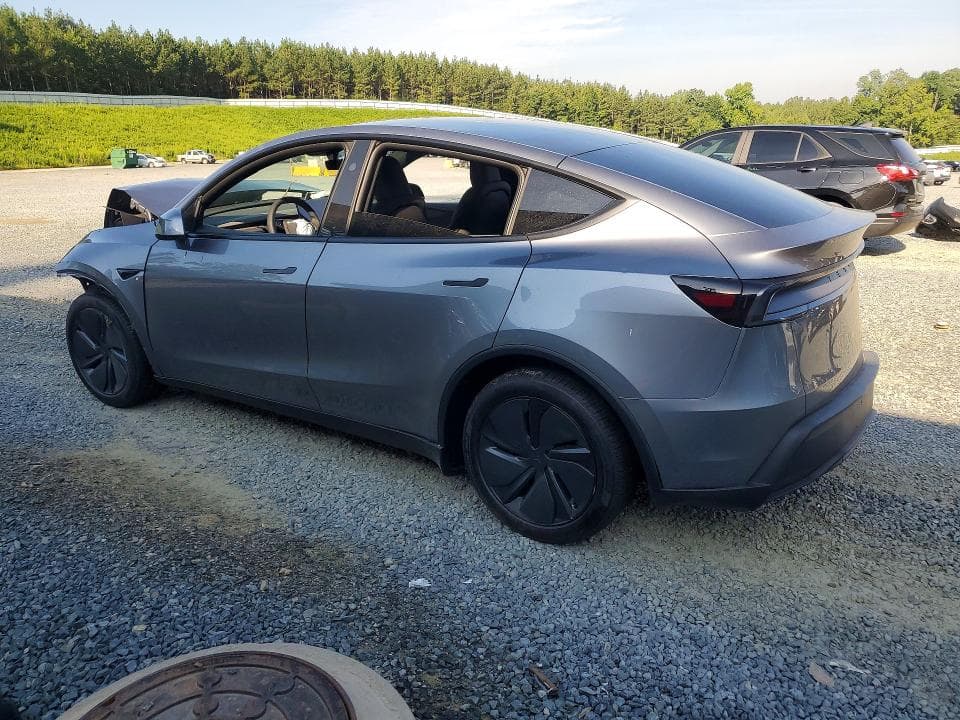 2026 TESLA MODEL Y 2