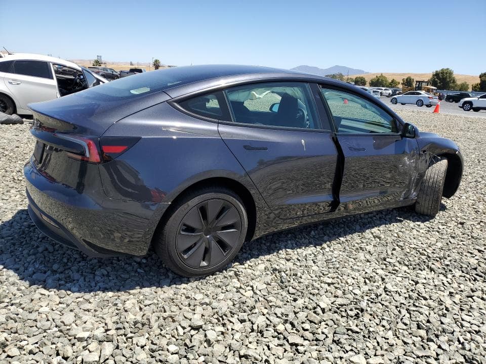2026 TESLA MODEL 3 3