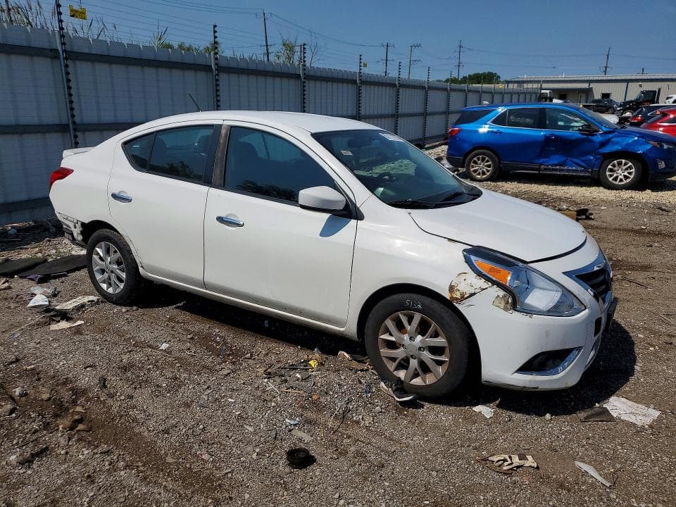 2018 NISSAN VERSA SV 4