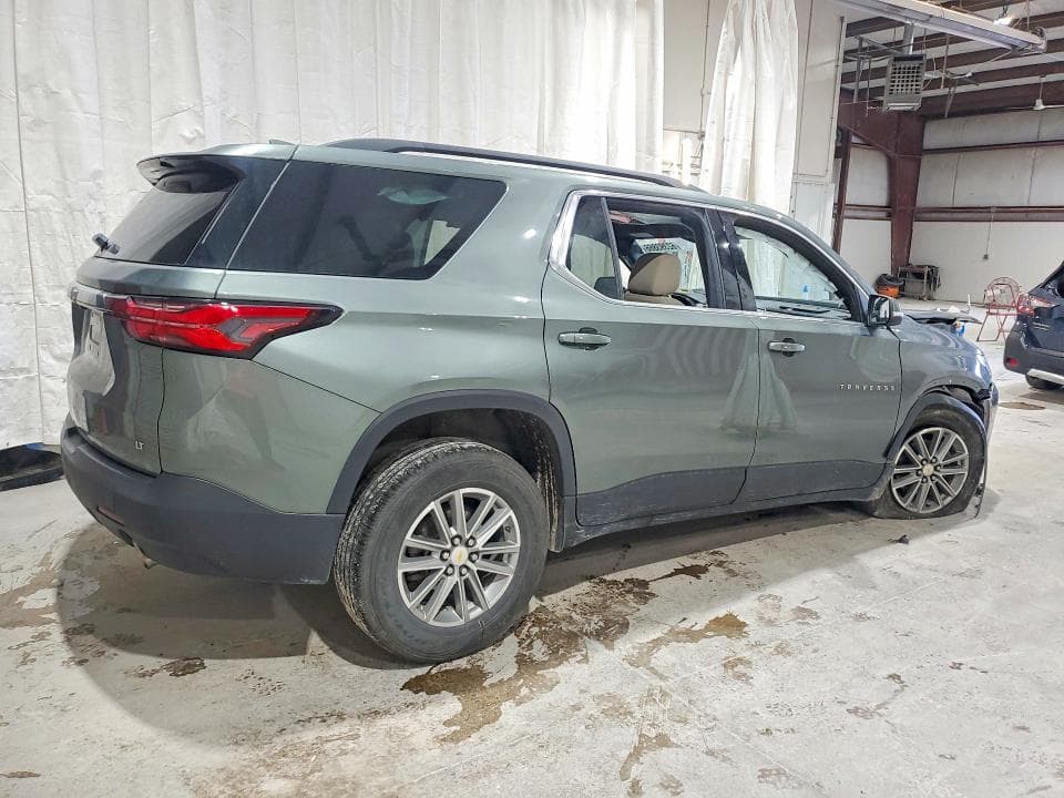 2022 CHEVROLET TRAVERSE LT 3