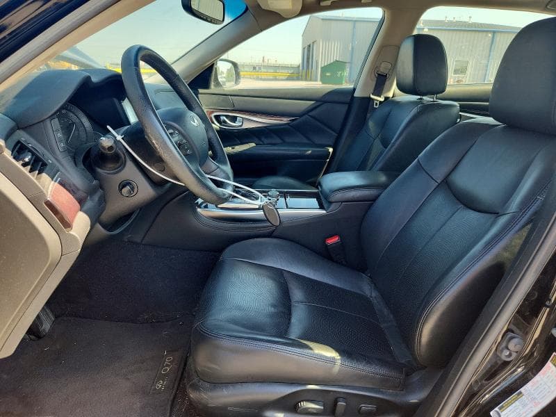 2017 INFINITI Q70L 3.7 7