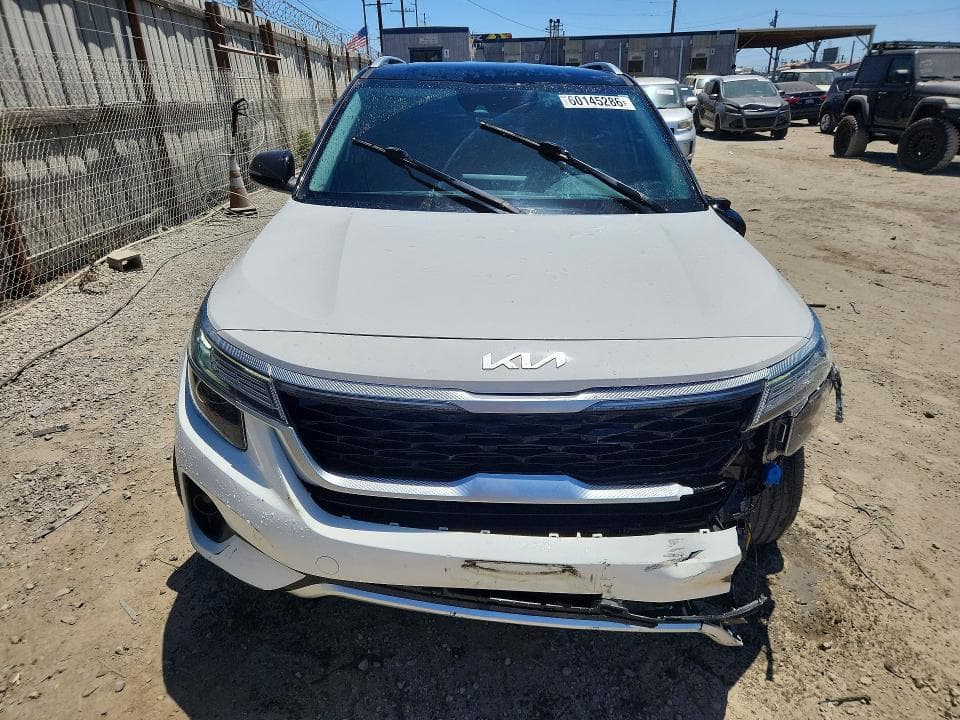 2022 KIA SELTOS S 5