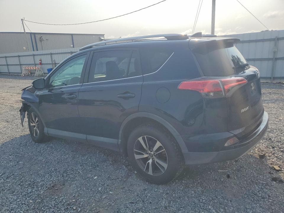 2017 TOYOTA RAV4 XLE 2