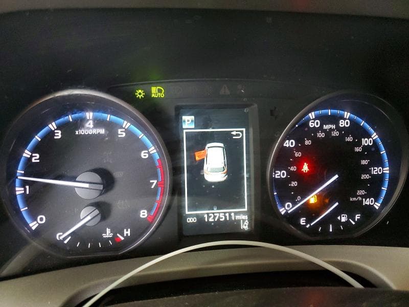2017 TOYOTA RAV4 LE 9