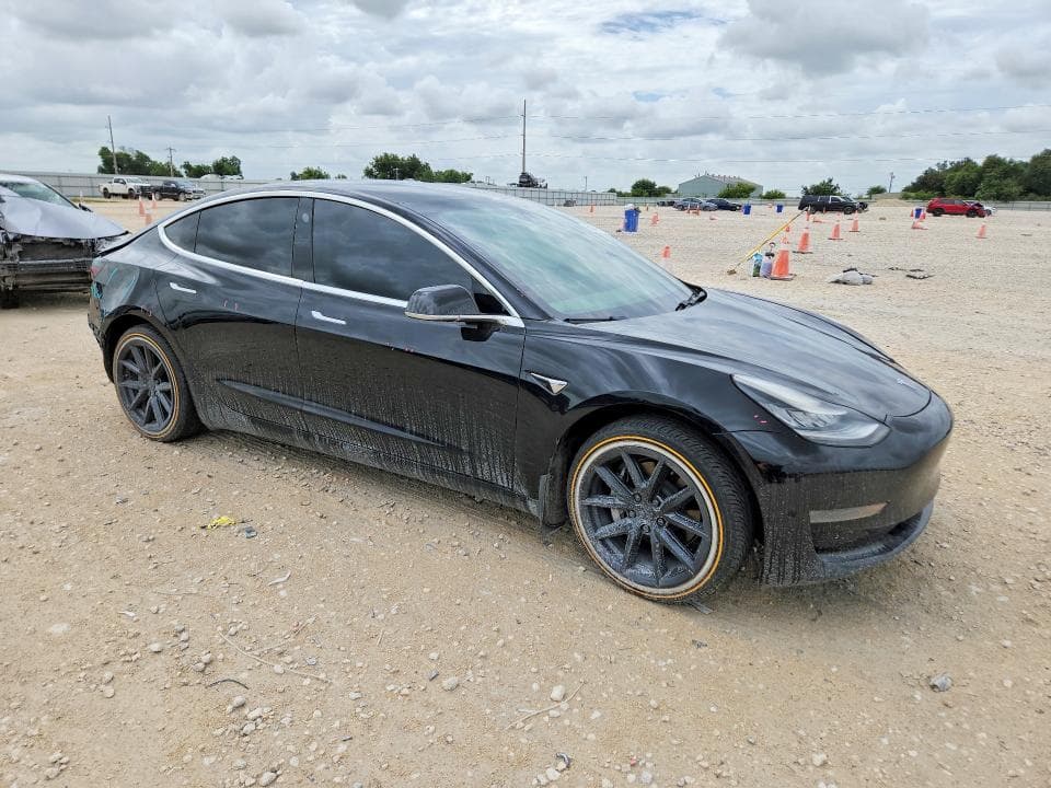 2020 TESLA MODEL 3 4