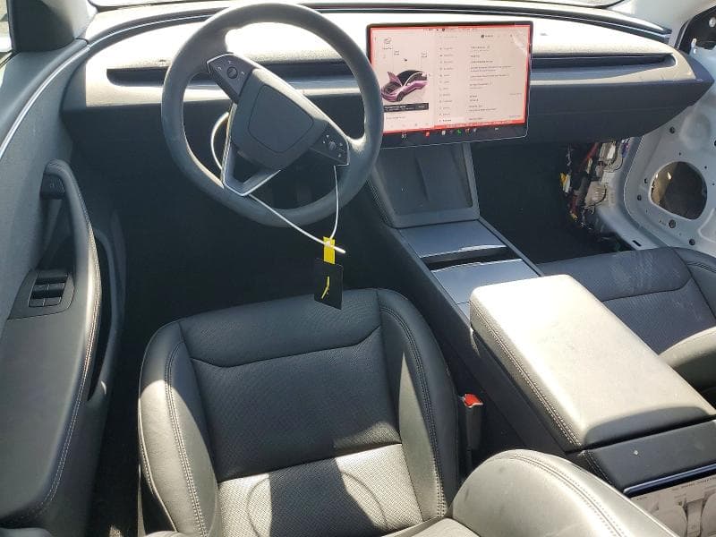 2025 TESLA MODEL 3 8