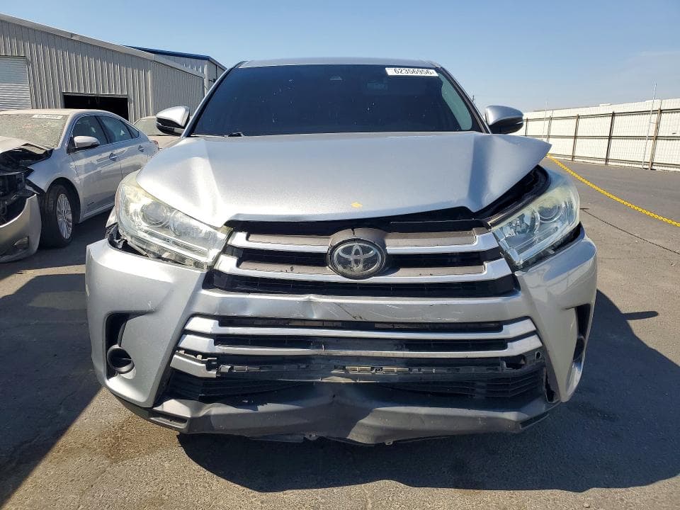 2018 TOYOTA HIGHLANDER LE 5