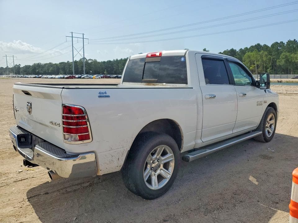 2018 RAM 1500 SLT 3