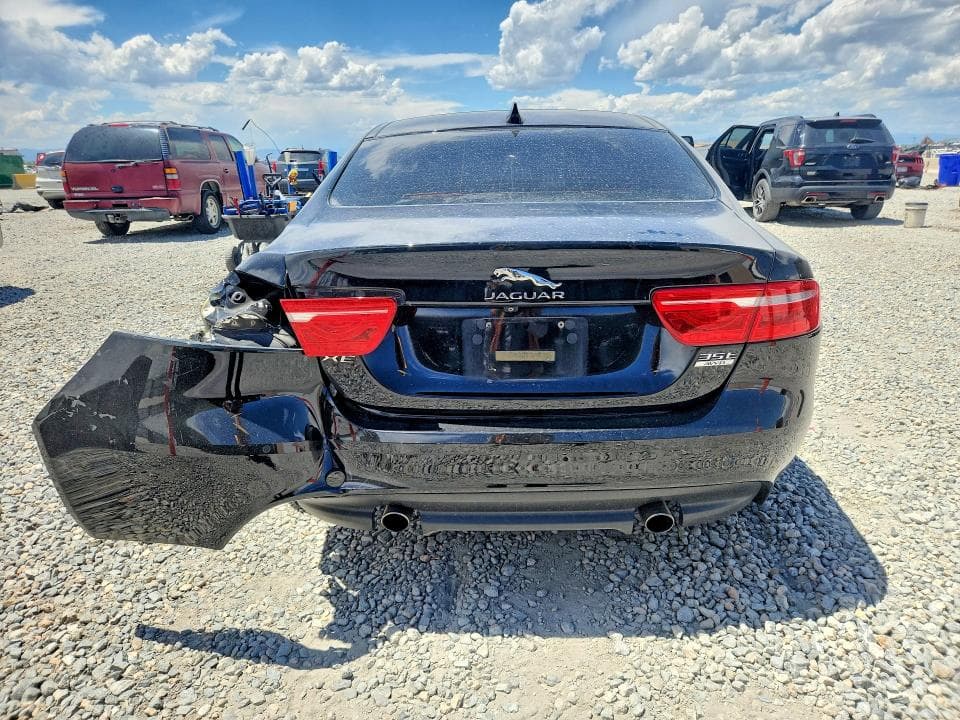 2017 JAGUAR XE PRESTIGE 6