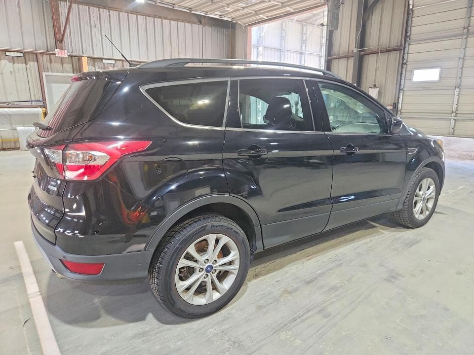 2017 FORD ESCAPE SE 3