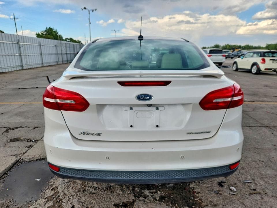 2017 FORD FOCUS TITANIUM 6